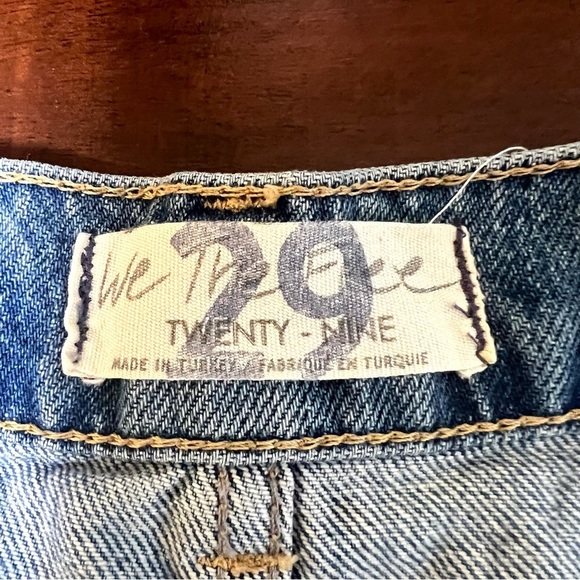 FREE PEOPLE We The Free Distressed Denim Mini Jean Skirt Raw Hem Size 29 - Picture 5 of 8